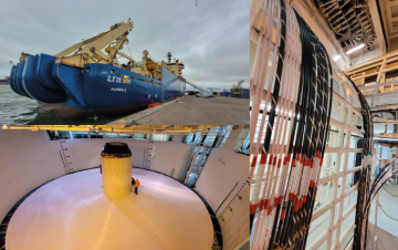 Telconet Latam Group announces loading of the CSN-1 submarine cable aboard the Ile de Sein vessel